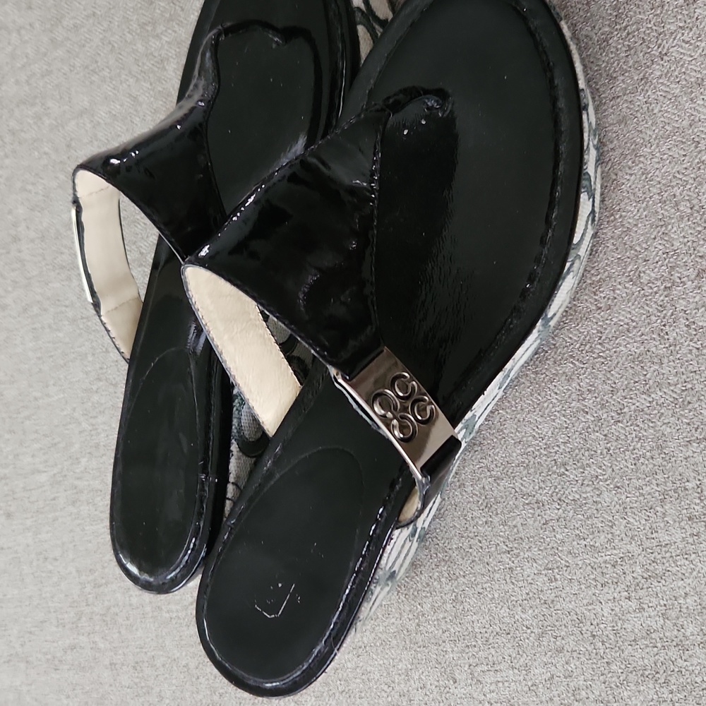 Coach Jan Crinkle Patent Sandals Navy with Coach Logo Size 7